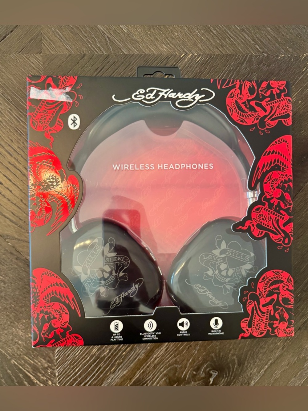 Ed Hardy Wireless Bluetooth Headphones Skull “Love Kills Slowly” Black. NIB